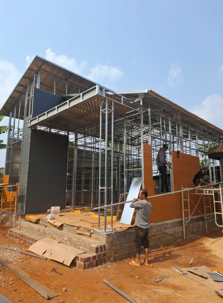 Thi công khung kết cấu bungalow lắp ghép Phú Quốc